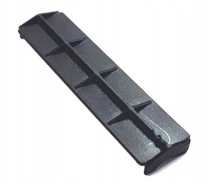 NAKŁADKA UCHWYTU LINEK CIĘGNA POKRYWY MASKI SKODA FABIA 3 6R0823347