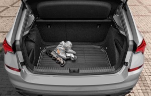 Oryginalna dwustronna wykładzina /dywanik bagażnika SKODA KAMIQ 658061163