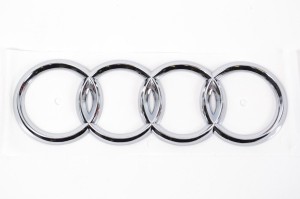 Znaczek audi chromowy