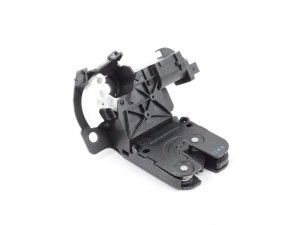 ORYGINALNY ZAMEK BAGAŻNIKA 8P4827505D AUDI A A4 A6